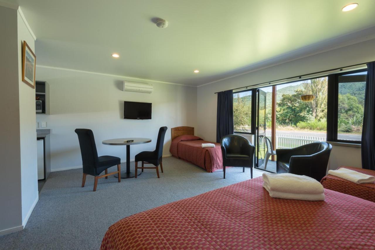 Oasis Motel & Holiday Park Turangi Extérieur photo